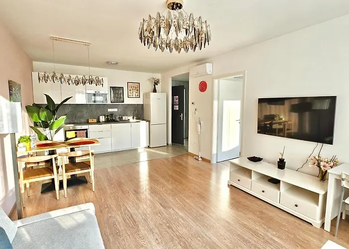 L&l * Βουδαπέστη